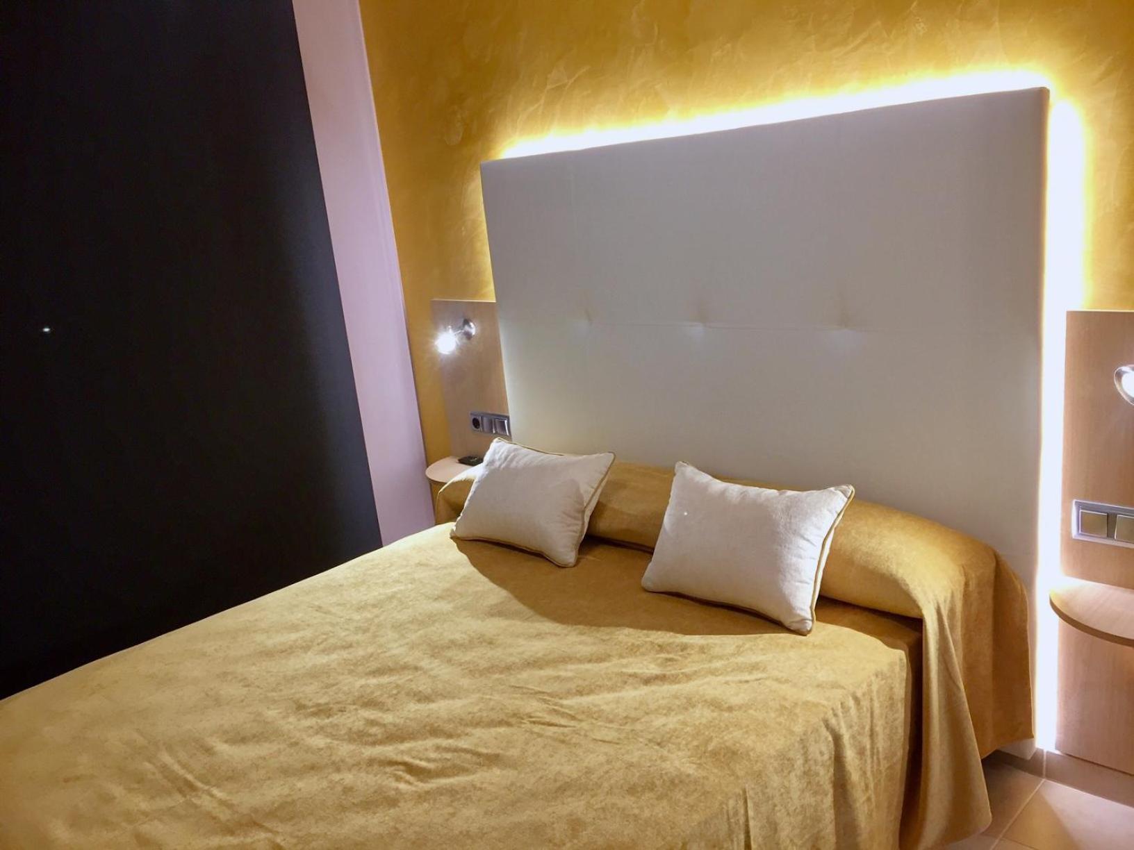Rnet - Apartments Roses Port Trebol Exterior photo