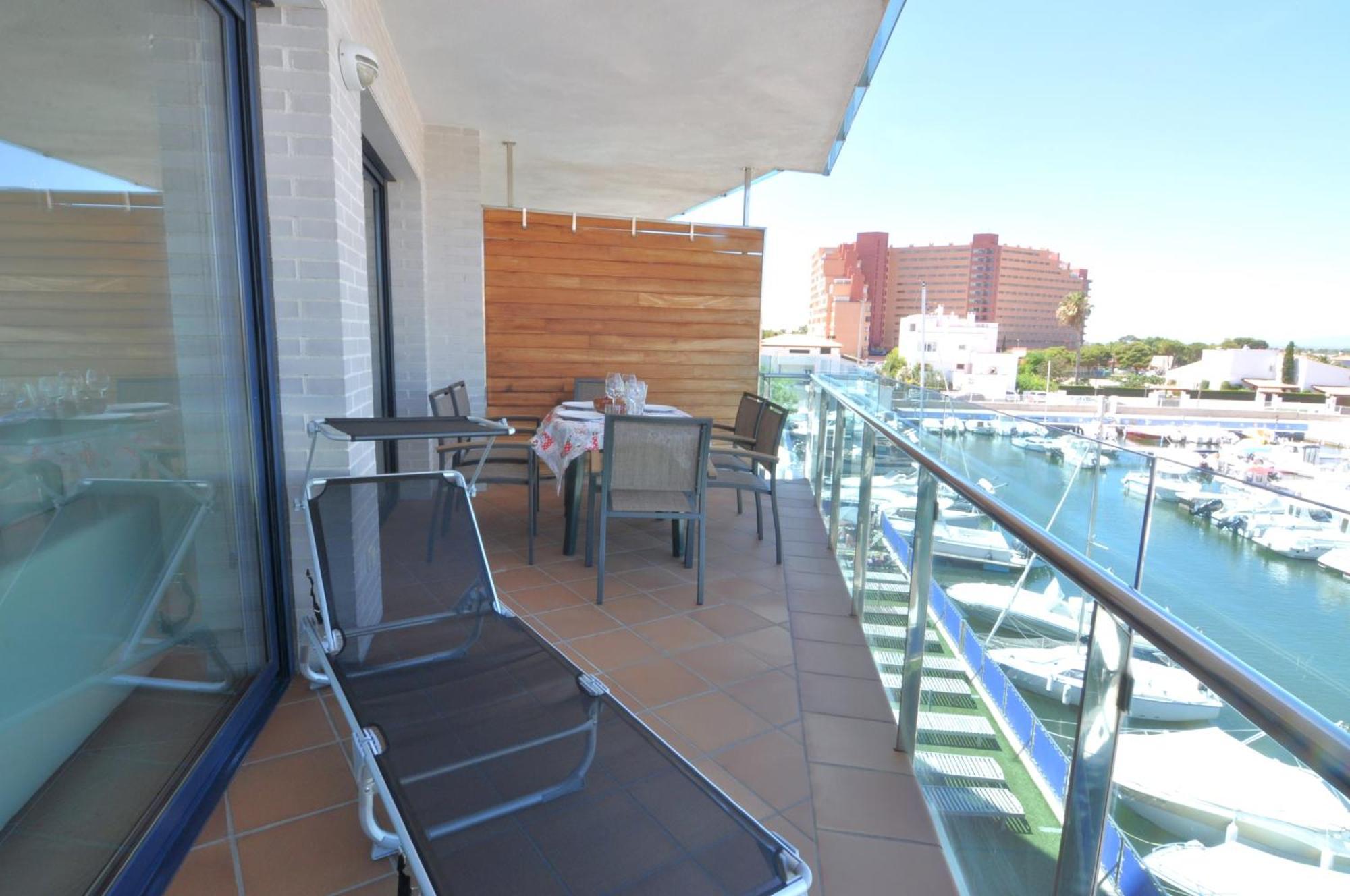 Rnet - Apartments Roses Port Trebol Exterior photo