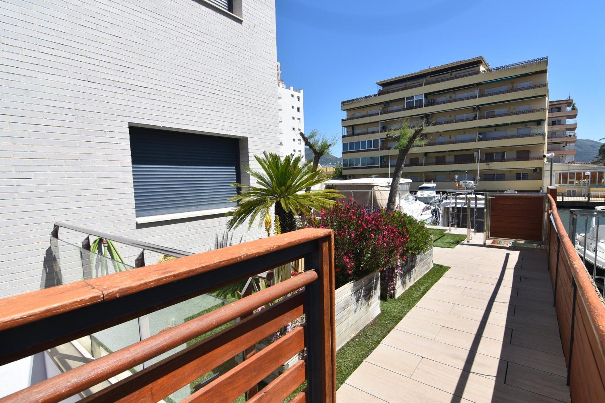 Rnet - Apartments Roses Port Trebol Exterior photo
