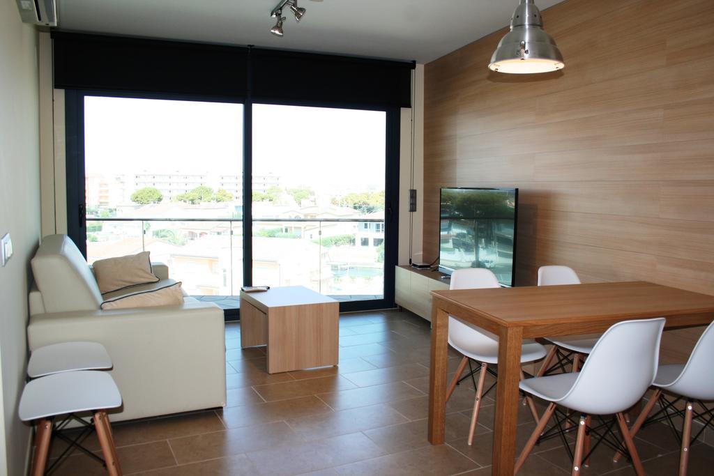 Rnet - Apartments Roses Port Trebol Exterior photo